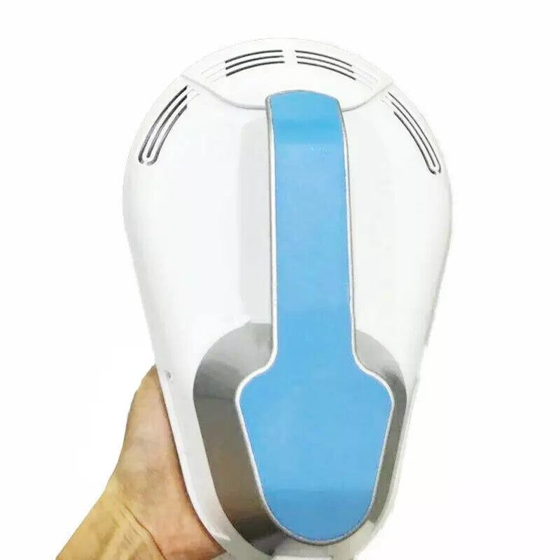 Handle of EMSlim Machine is held in the hand